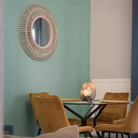 Virginia's Luxury 4 Lägenhet