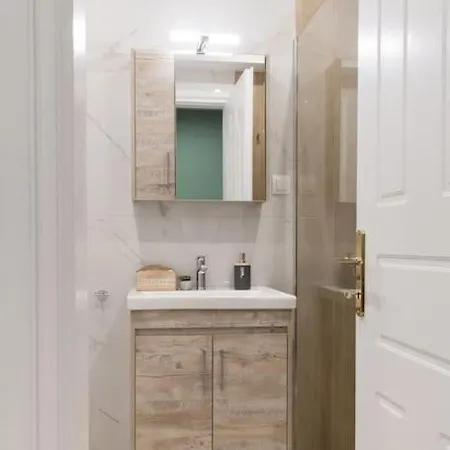 Virginia's Luxury 4 Lägenhet Volos