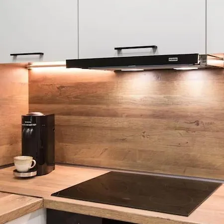 Virginia's Luxury 4 Volos