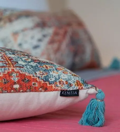 Virginia's Luxury 4 Volos