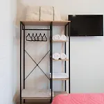 Virginia's Luxury 4 *